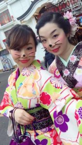 東京旅行ディズニーランド 浅草で着物レンタル体験 お決まり定番コース 浅草レンタル着物小梅