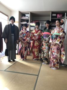仮面女子、コバソロがロケで小梅を利用