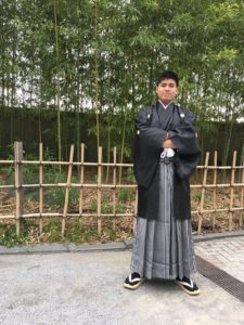 小梅の紋付き袴