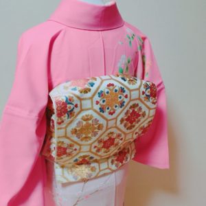 访问着选择正娟的腰带的话,可以选择太鼓腰带